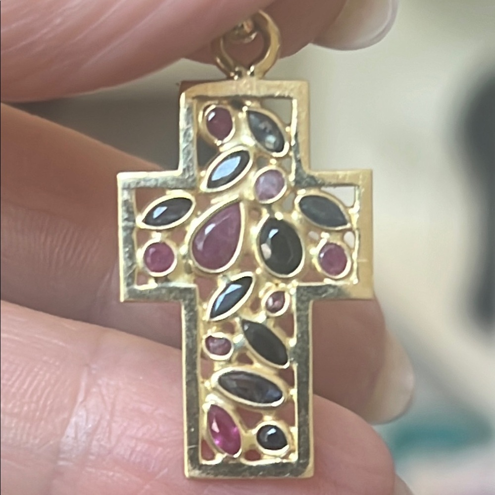 18k gold  Gold Cross with rubies